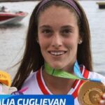 Natalia Cuglievan gana medalla de oro en esquí acuático